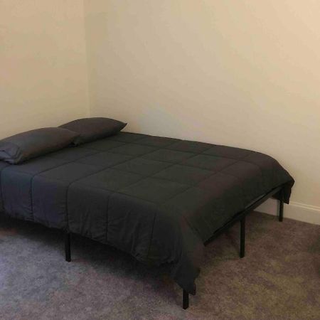 Spacious And Bright 2 Bedroom Apartment With 1 Bathroom And Private Street Entrance Paterson Luaran gambar
