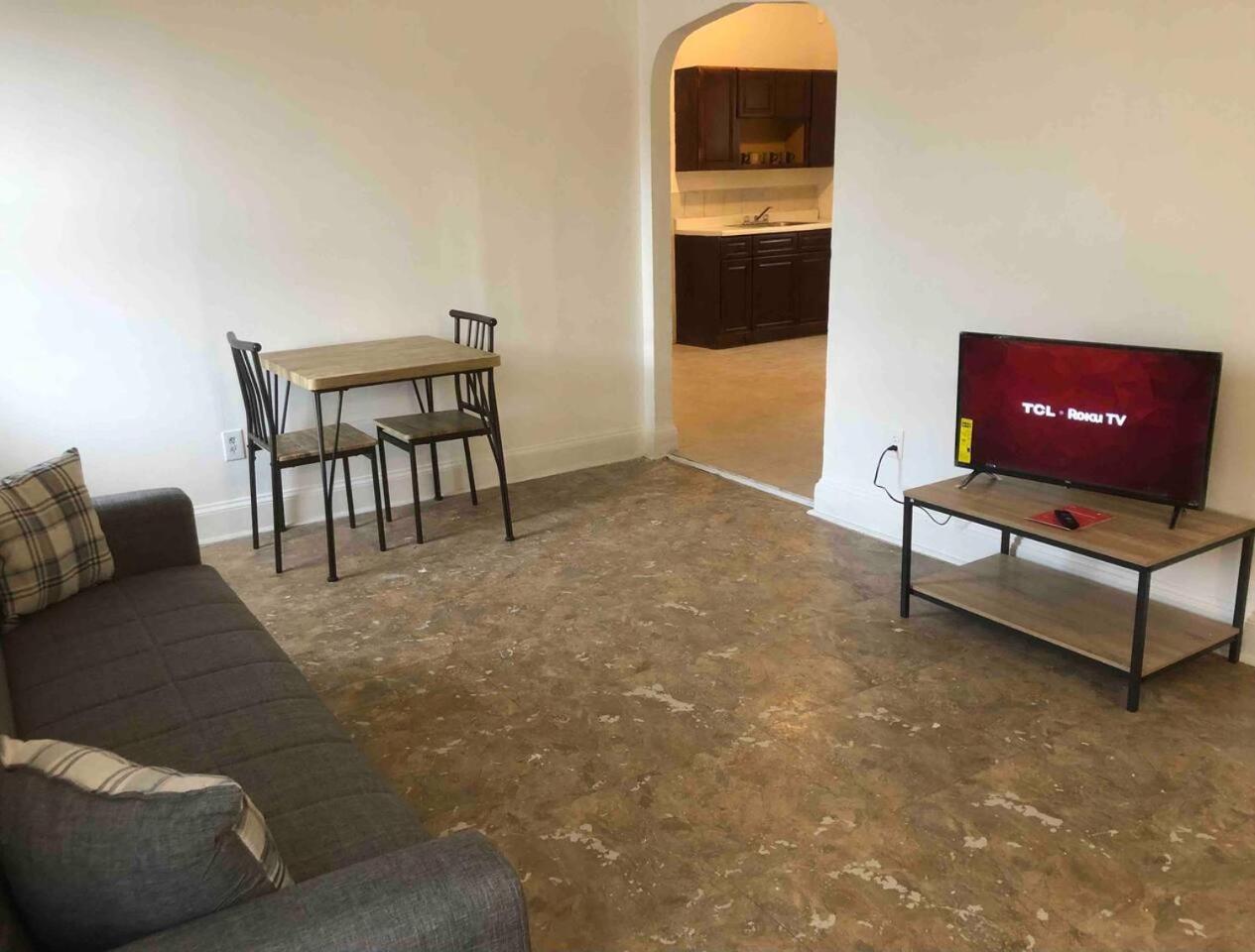 Spacious And Bright 2 Bedroom Apartment With 1 Bathroom And Private Street Entrance Paterson Luaran gambar